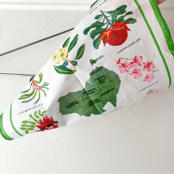 Vintage • Australian Floral Emblems Handkerchief in White/Green - Picture 6 of 10